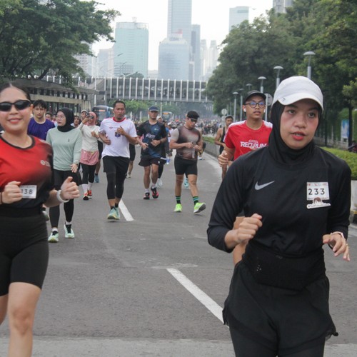 Race photo from FIRST SUNDAY RUN