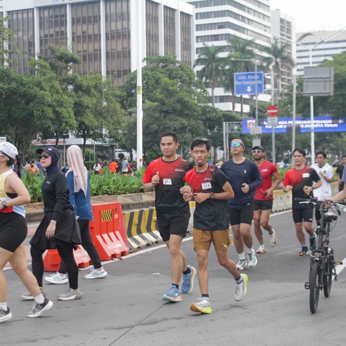 Race photo from FIRST SUNDAY RUN