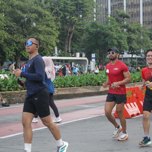 Race photo from FIRST SUNDAY RUN