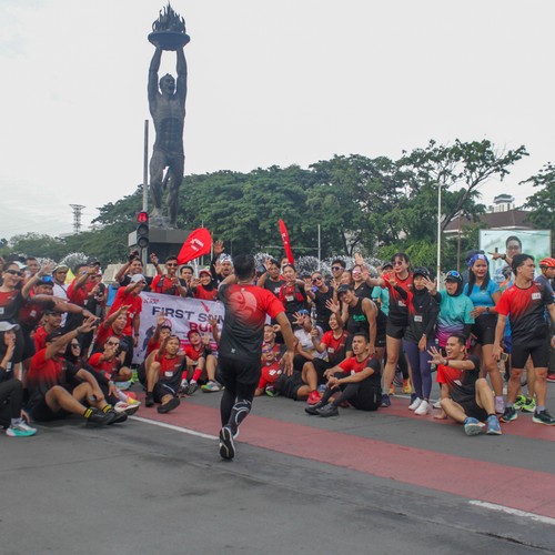 Race photo from FIRST SUNDAY RUN
