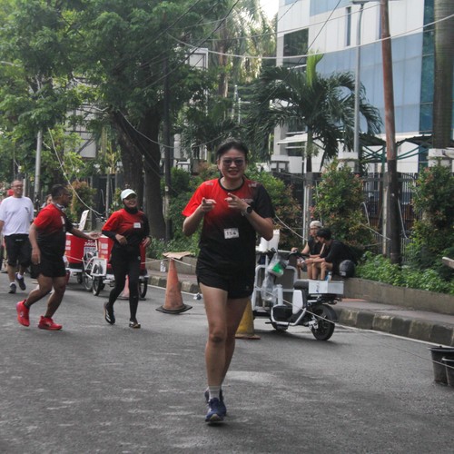 Race photo from FIRST SUNDAY RUN