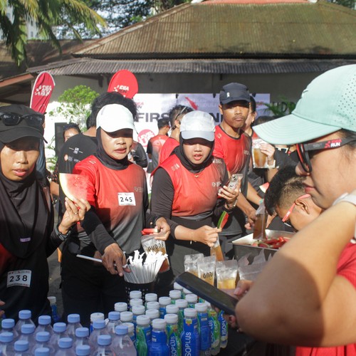 Race photo from FIRST SUNDAY RUN