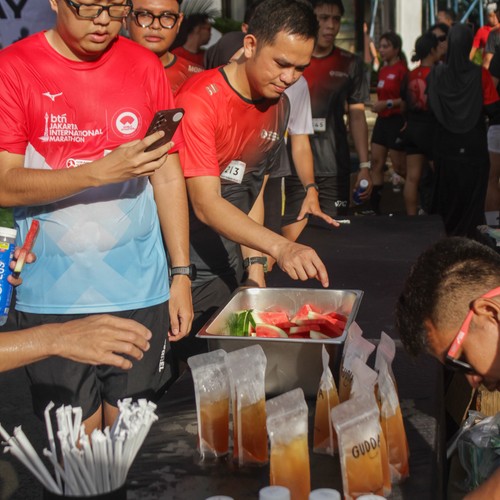 Race photo from FIRST SUNDAY RUN