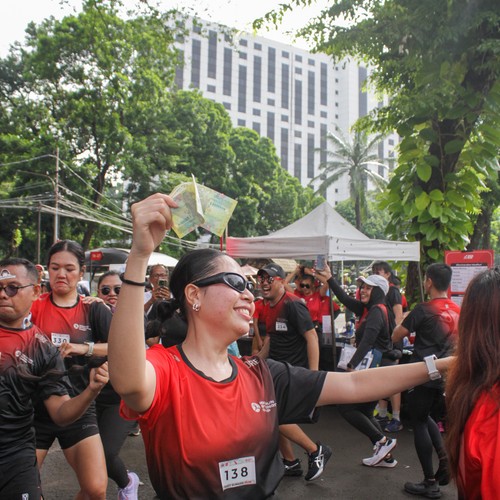 Race photo from FIRST SUNDAY RUN