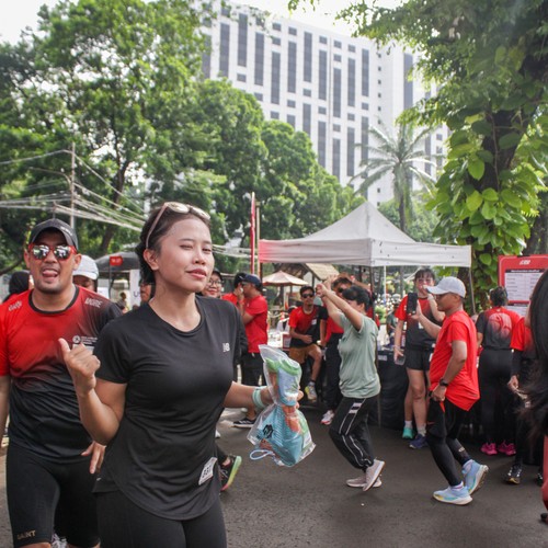 Race photo from FIRST SUNDAY RUN