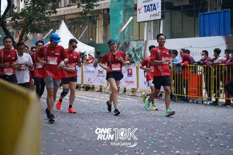 Race photo from ONE RUN 10 K