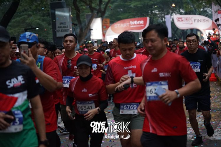 Race photo from ONE RUN 10 K