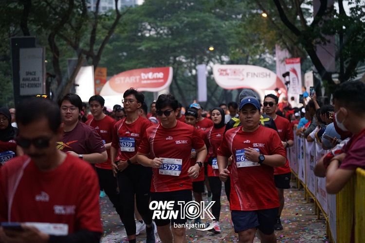 Race photo from ONE RUN 10 K