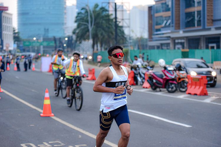 Race photo from NOTARACE 2025