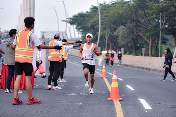 Race photo from NOTARACE 2025