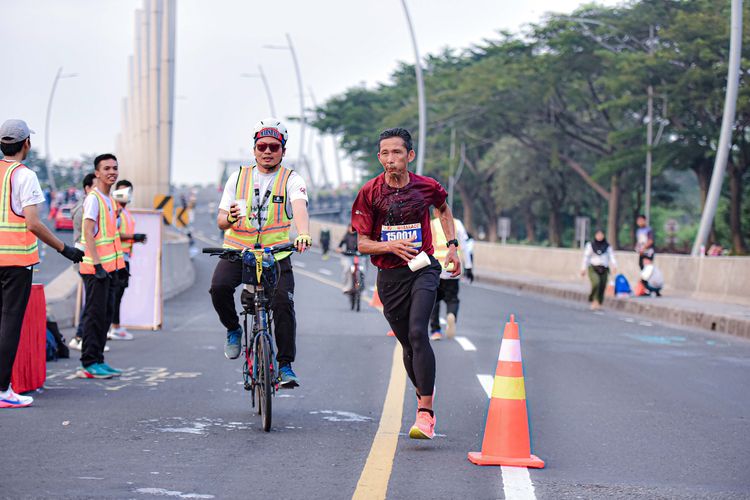 Race photo from NOTARACE 2025
