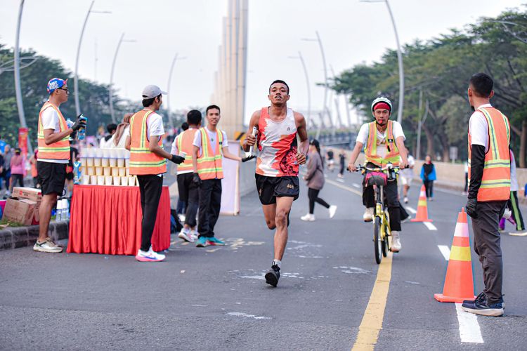 Race photo from NOTARACE 2025