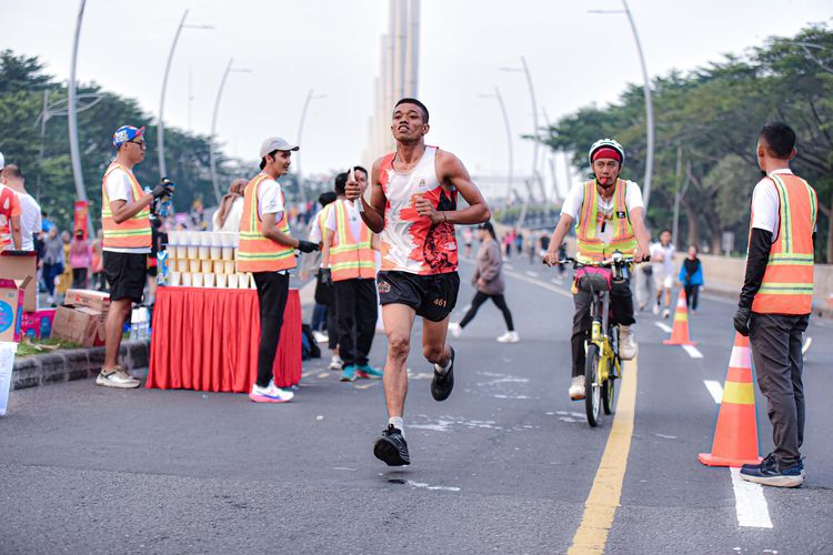 Race photo from NOTARACE 2025