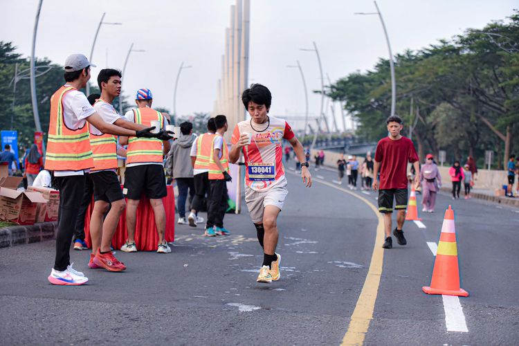 Race photo from NOTARACE 2025
