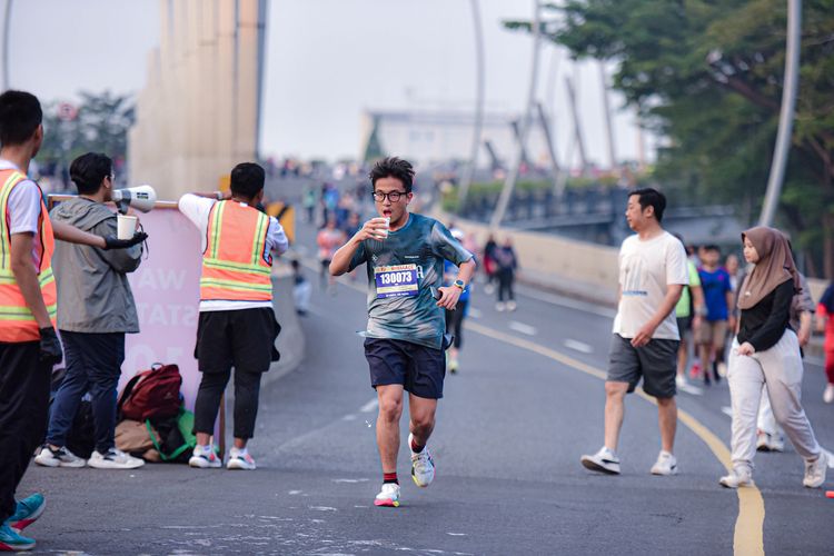 Race photo from NOTARACE 2025