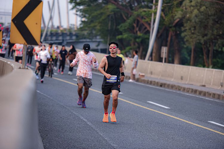 Race photo from NOTARACE 2025