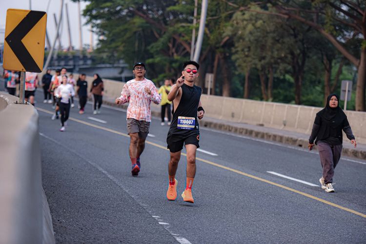 Race photo from NOTARACE 2025