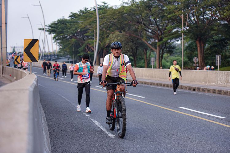 Race photo from NOTARACE 2025