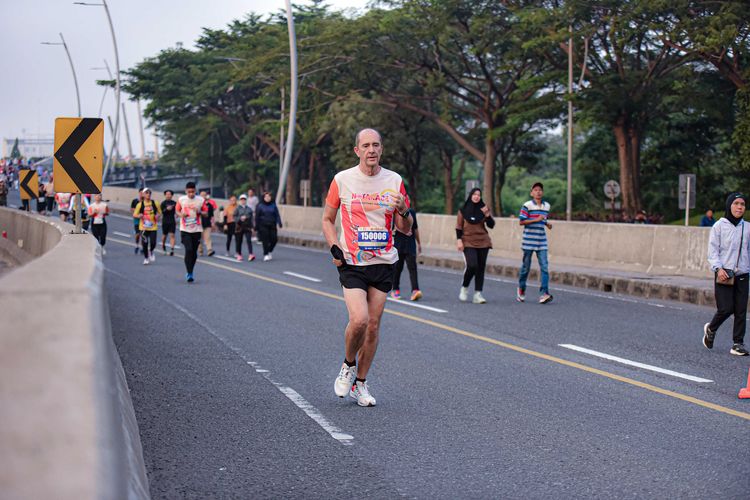 Race photo from NOTARACE 2025