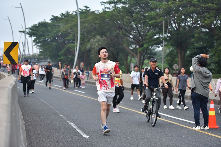 Race photo from NOTARACE 2025