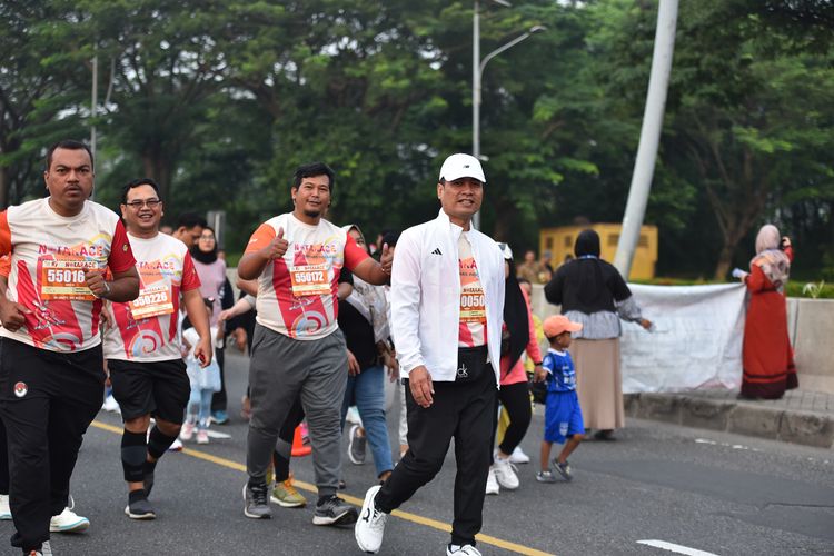 Race photo from NOTARACE 2025