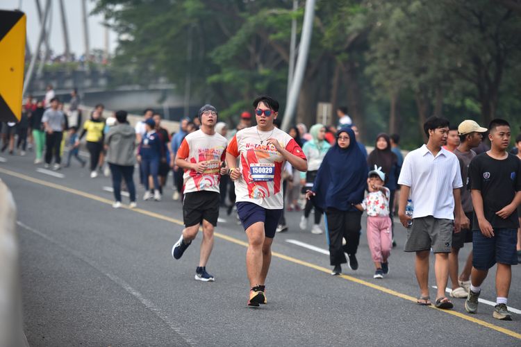 Race photo from NOTARACE 2025