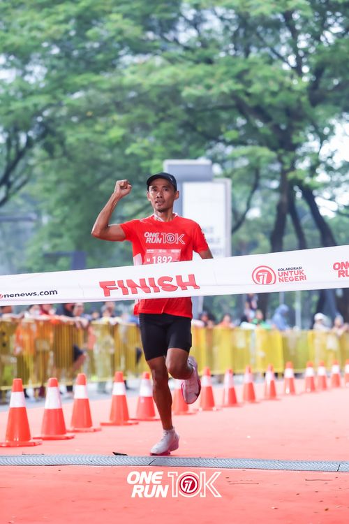 Race photo from ONE RUN 10K 2025