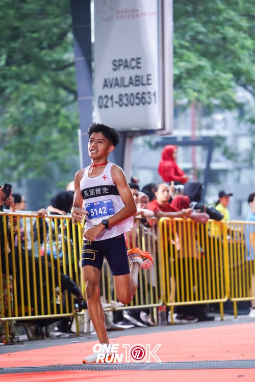 Race photo from ONE RUN 10K 2025
