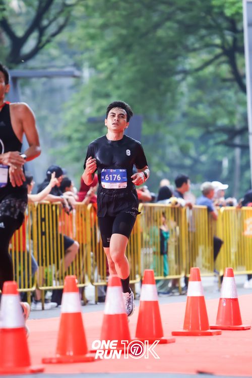 Race photo from ONE RUN 10K 2025