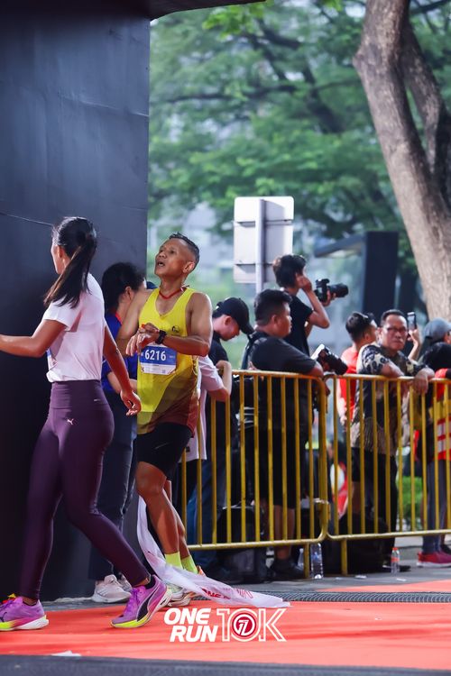 Race photo from ONE RUN 10K 2025