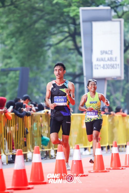 Race photo from ONE RUN 10K 2025
