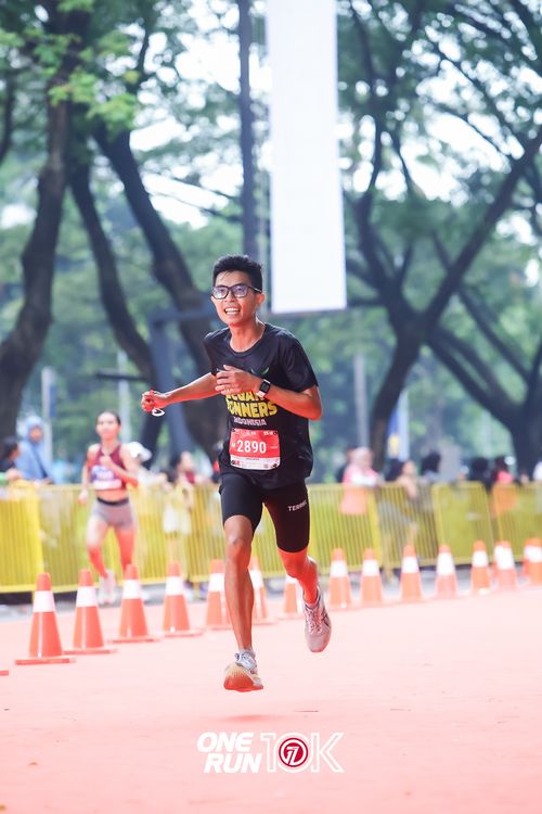 Race photo from ONE RUN 10K 2025