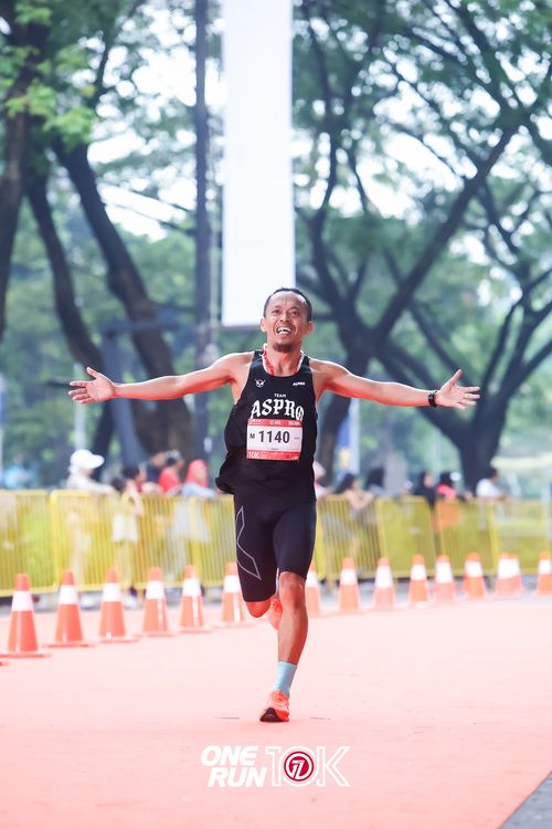 Race photo from ONE RUN 10K 2025