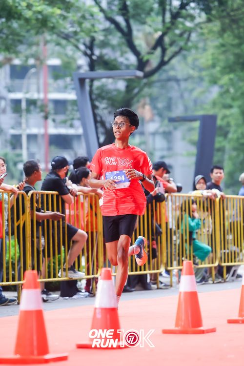 Race photo from ONE RUN 10K 2025