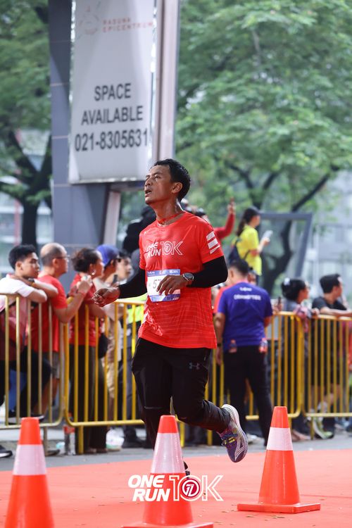 Race photo from ONE RUN 10K 2025