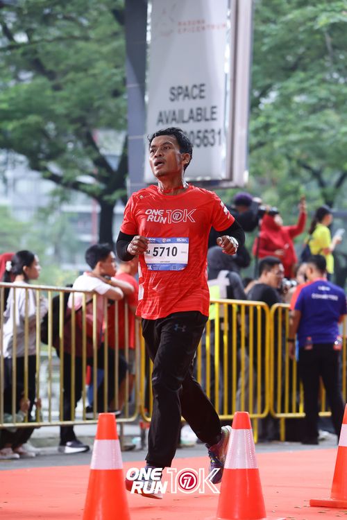 Race photo from ONE RUN 10K 2025