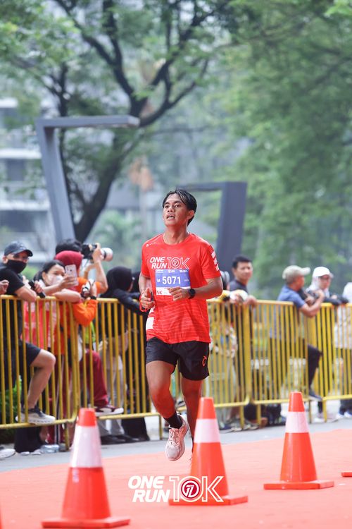 Race photo from ONE RUN 10K 2025
