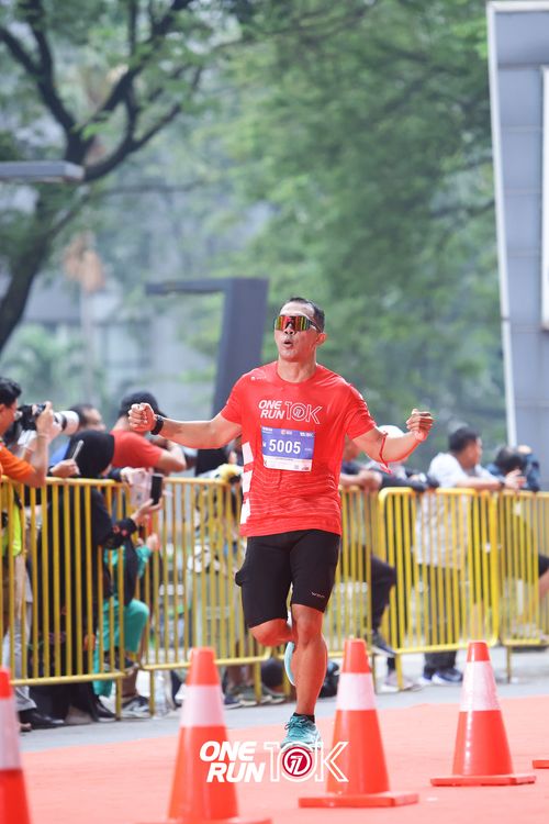 Race photo from ONE RUN 10K 2025