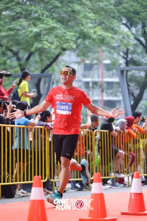 Race photo from ONE RUN 10K 2025