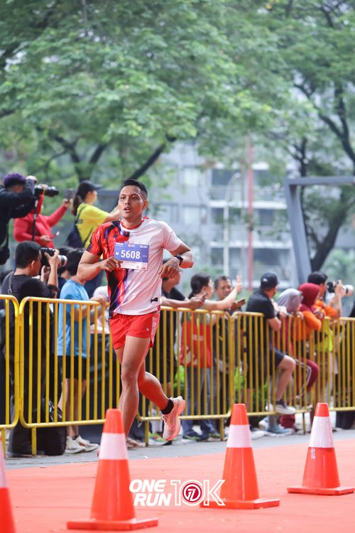 Race photo from ONE RUN 10K 2025