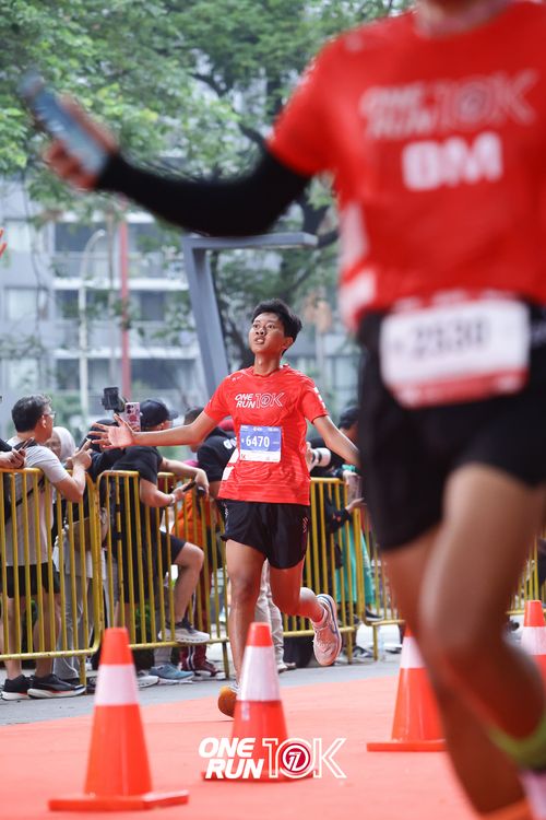 Race photo from ONE RUN 10K 2025