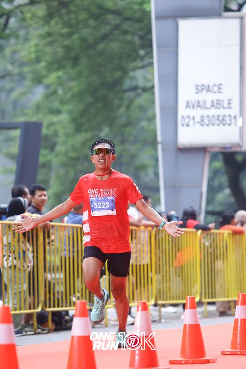 Race photo from ONE RUN 10K 2025