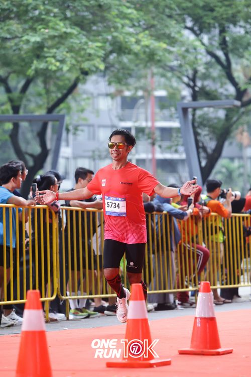 Race photo from ONE RUN 10K 2025