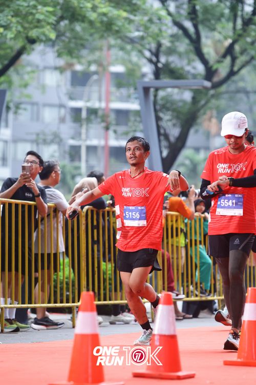 Race photo from ONE RUN 10K 2025