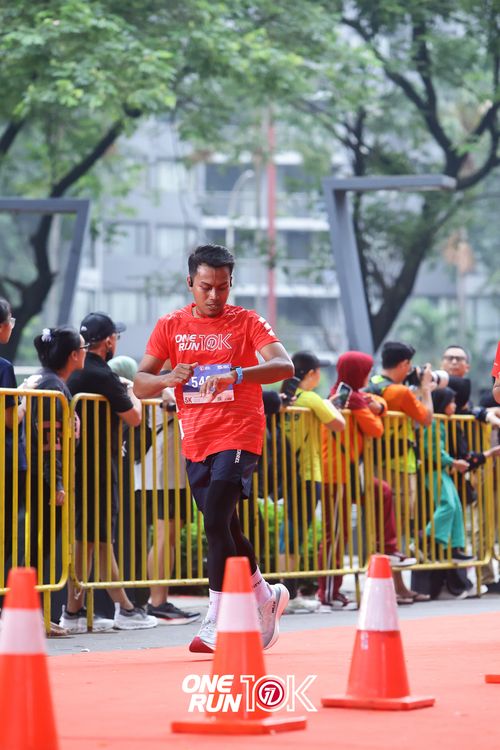 Race photo from ONE RUN 10K 2025