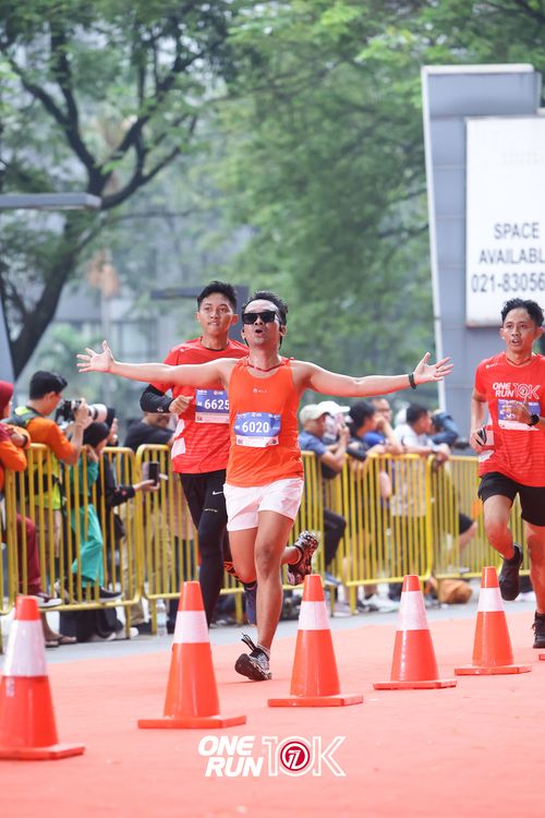 Race photo from ONE RUN 10K 2025