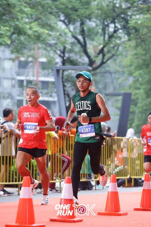 Race photo from ONE RUN 10K 2025