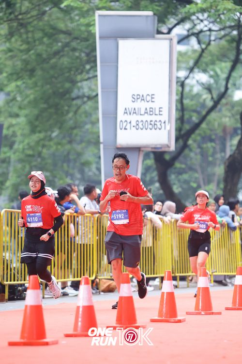 Race photo from ONE RUN 10K 2025