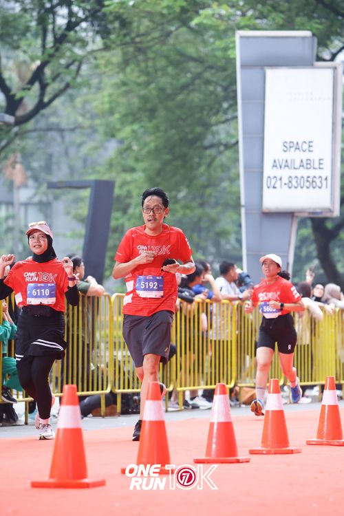 Race photo from ONE RUN 10K 2025