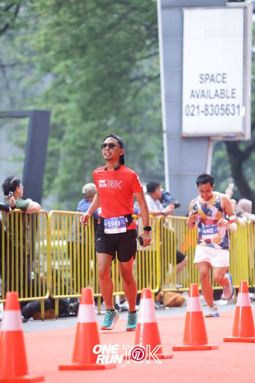 Race photo from ONE RUN 10K 2025